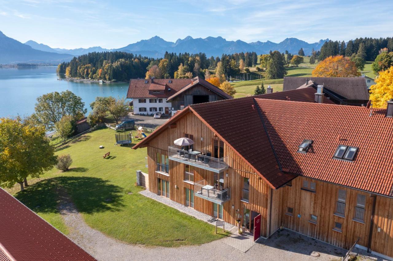Seehotel Und Appartements Schnoeller Rieden am Forggensee Exterior photo