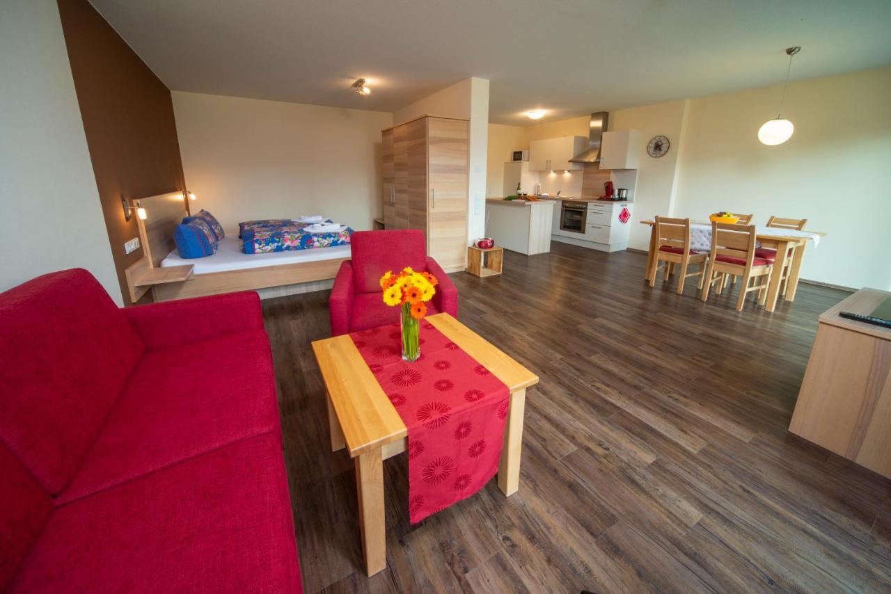 Seehotel Und Appartements Schnoeller Rieden am Forggensee Exterior photo