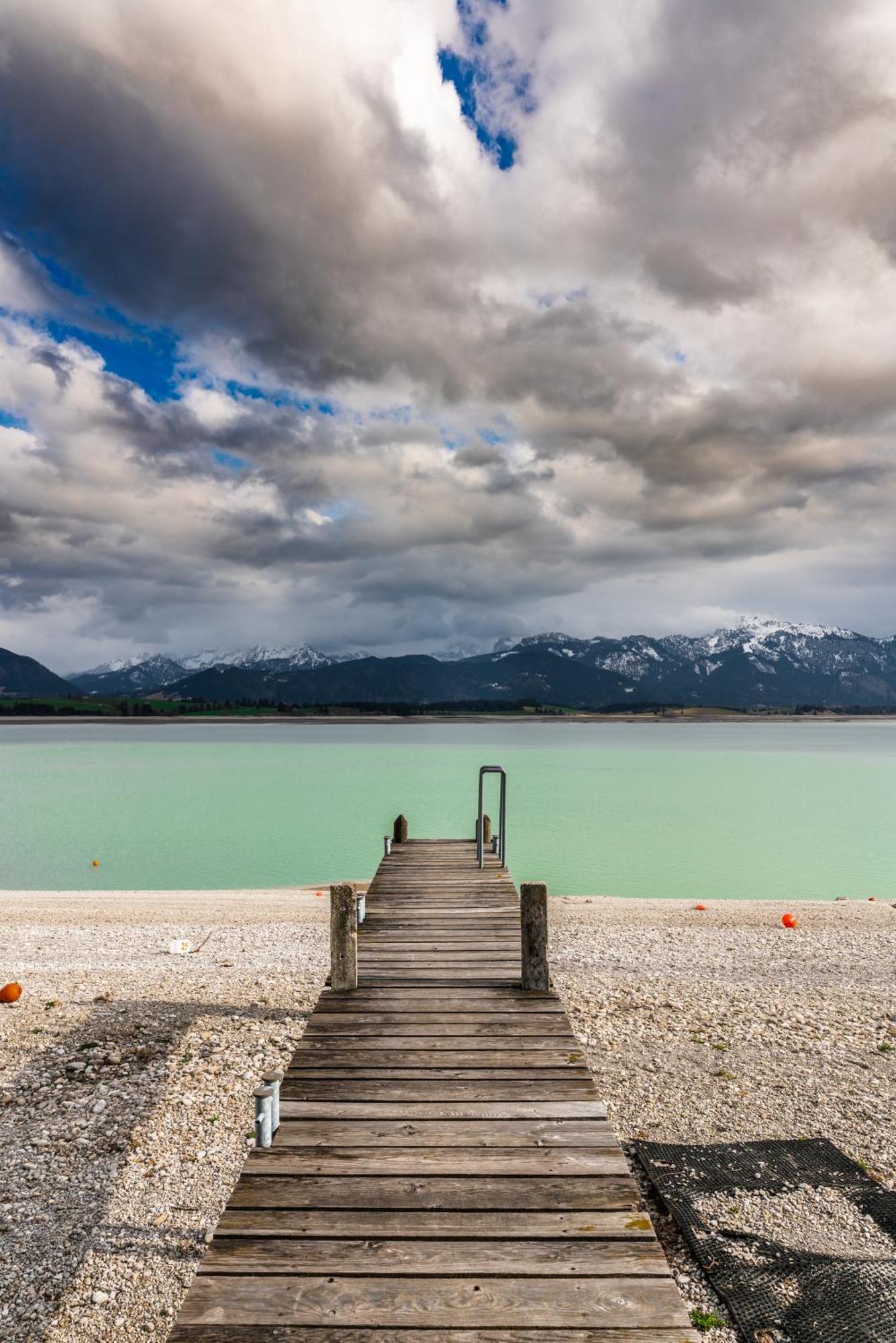 Seehotel Und Appartements Schnoeller Rieden am Forggensee Exterior photo
