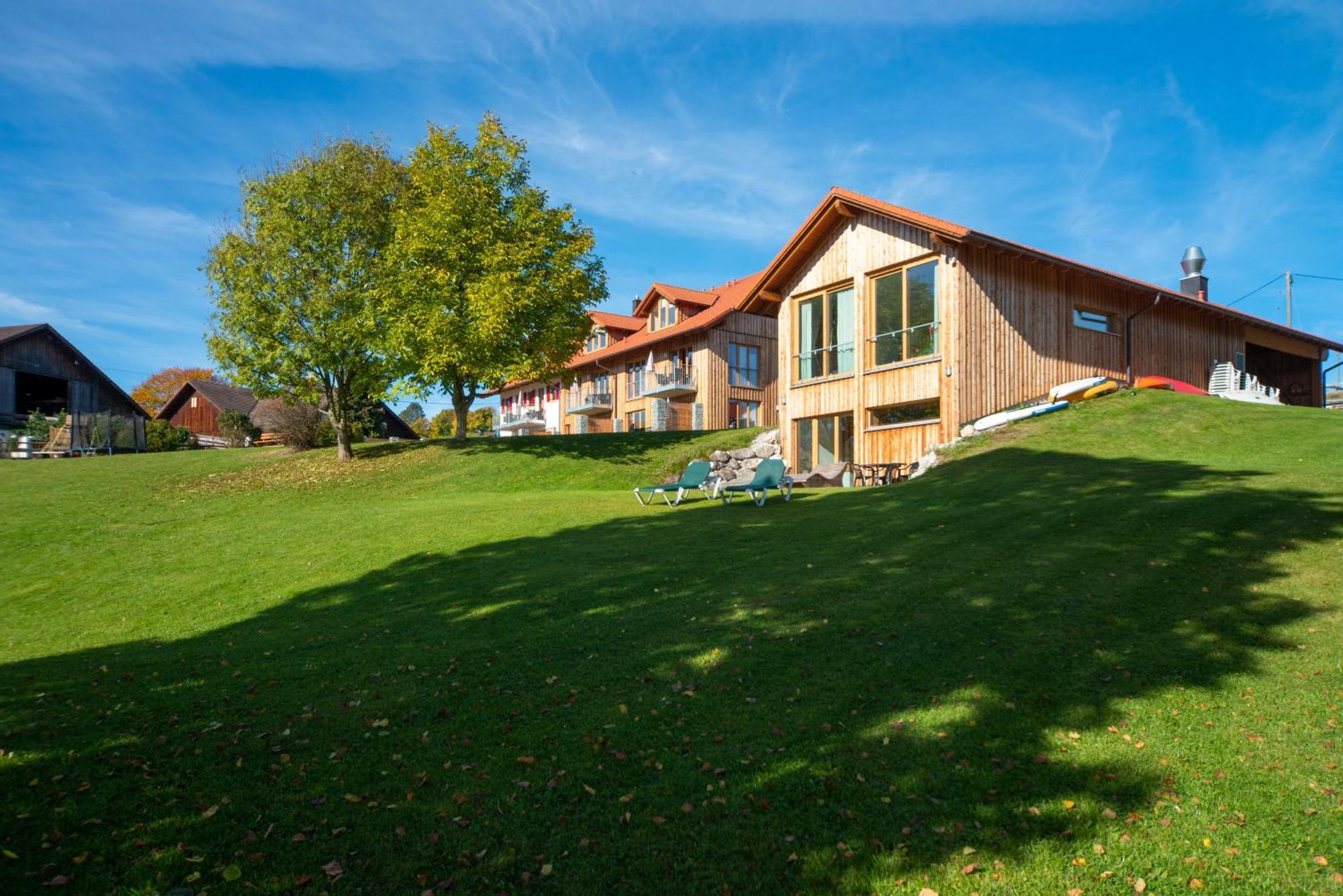 Seehotel Und Appartements Schnoeller Rieden am Forggensee Exterior photo