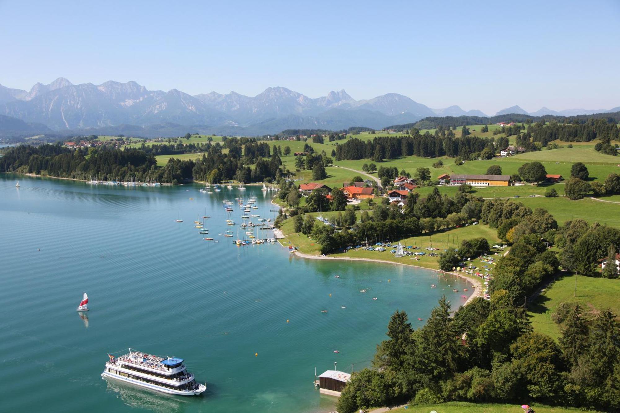 Seehotel Und Appartements Schnoeller Rieden am Forggensee Exterior photo